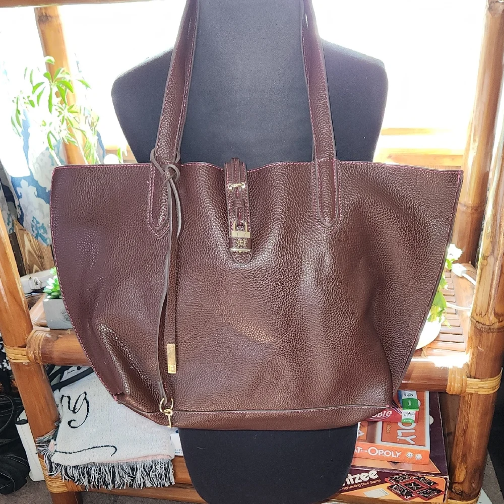 Tutilo Tote Bag